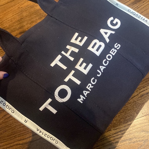 Marc Jacobs Tote - Picture 5 of 10